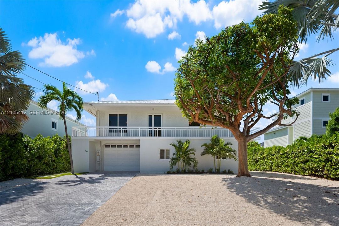 For Sale: $3,275,000 (5 beds, 3 baths, 2922 Square Feet)
