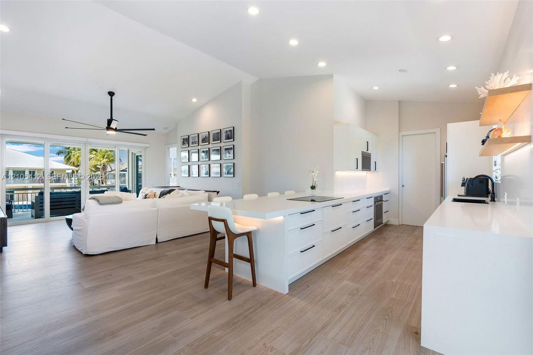 For Sale: $3,275,000 (5 beds, 3 baths, 2922 Square Feet)