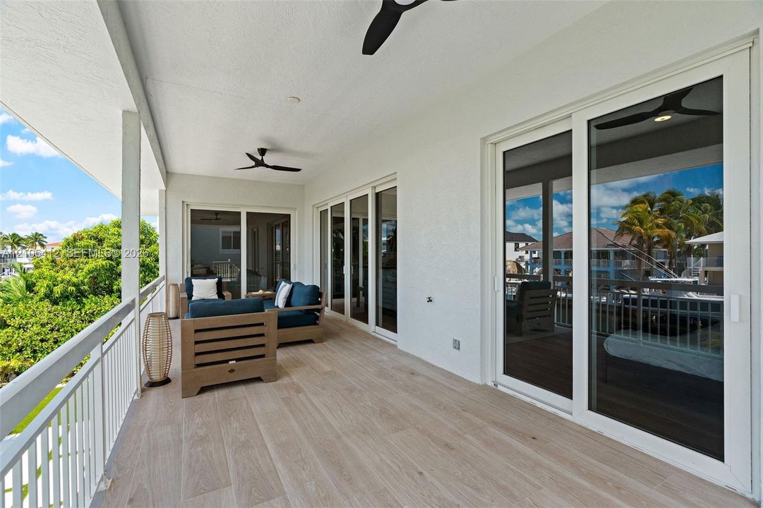For Sale: $3,275,000 (5 beds, 3 baths, 2922 Square Feet)