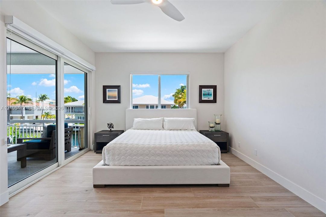 For Sale: $3,275,000 (5 beds, 3 baths, 2922 Square Feet)
