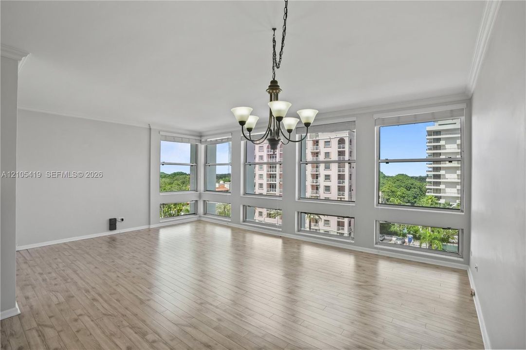 For Rent: $2,650 (1 beds, 1 baths, 790 Square Feet)