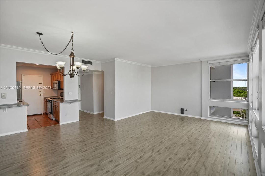 For Rent: $2,650 (1 beds, 1 baths, 790 Square Feet)