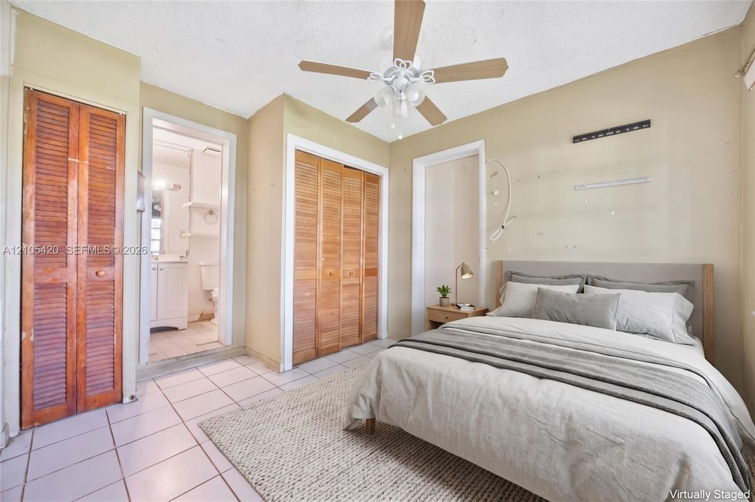 Ceiling fan light fixture