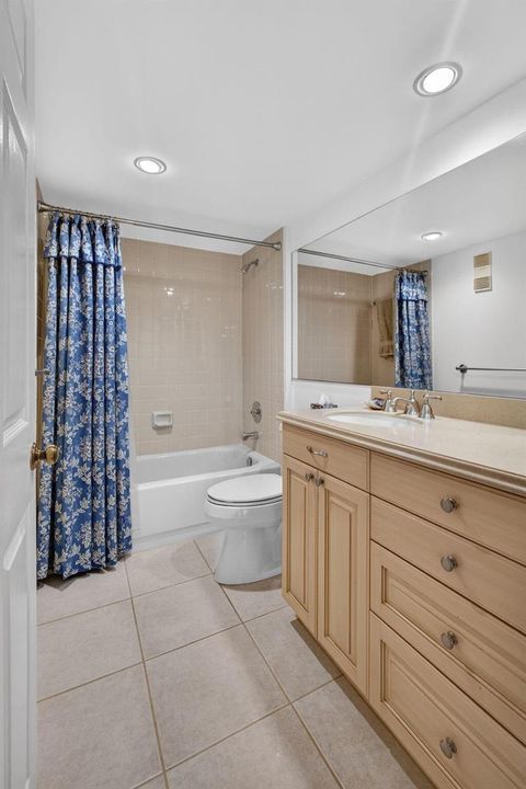 2nd Bathroom