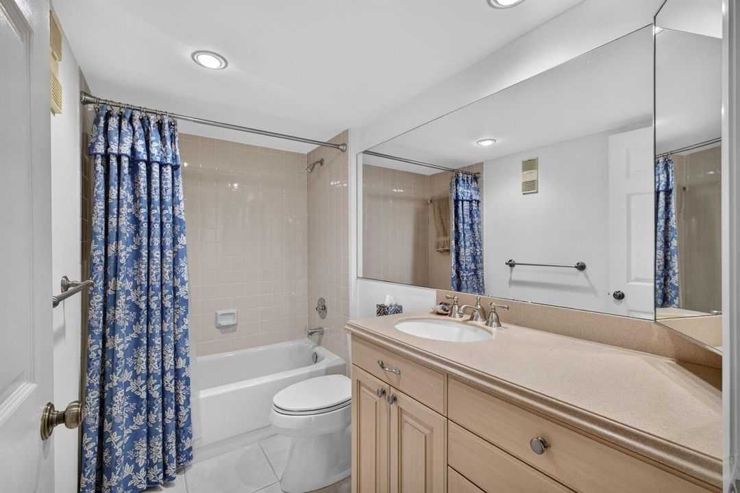 2nd Bathroom