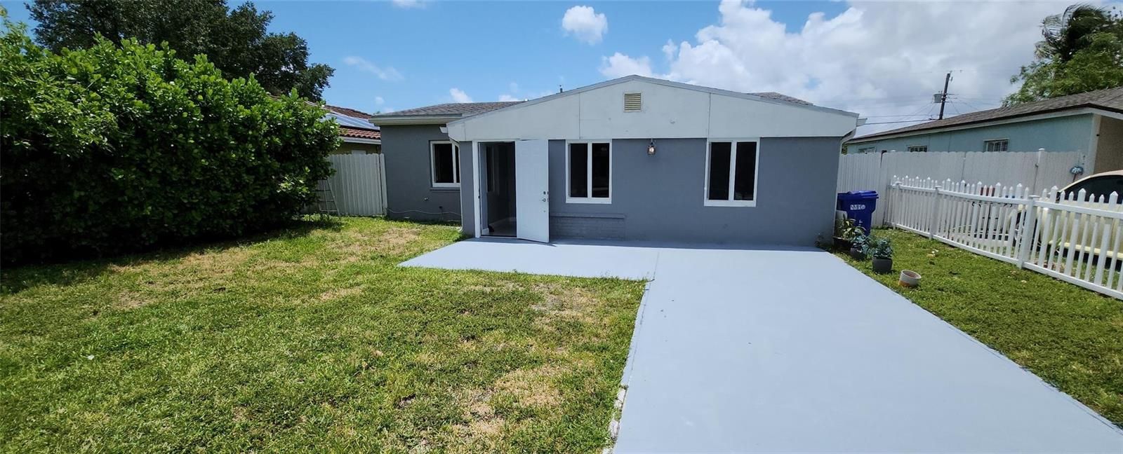 1766 NE 181st St, Miami