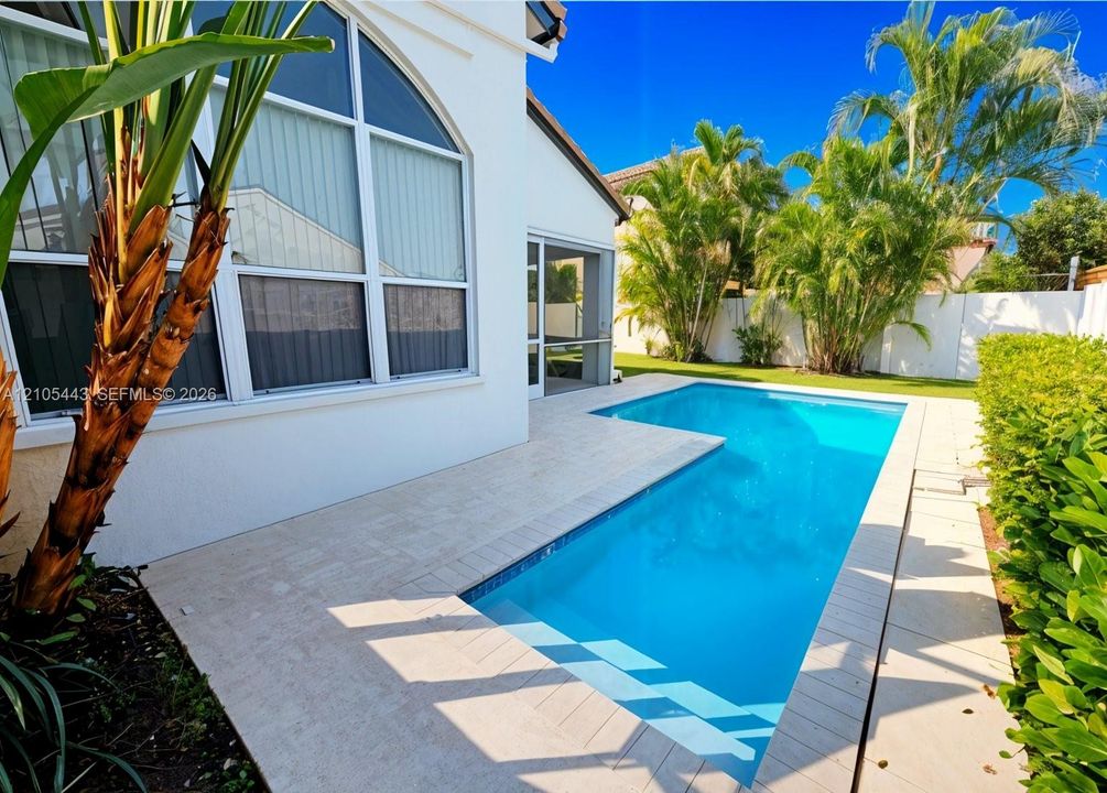 For Sale: $720,000 (4 beds, 2 baths, 1992 Square Feet)