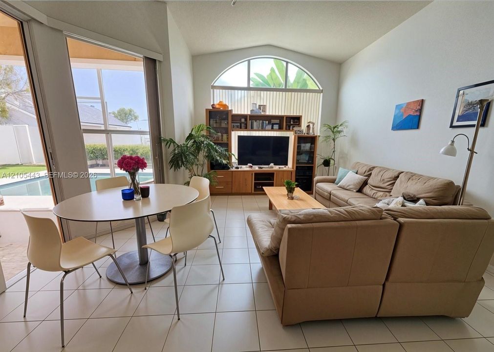 For Sale: $720,000 (4 beds, 2 baths, 1992 Square Feet)
