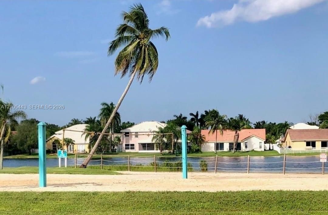 For Sale: $720,000 (4 beds, 2 baths, 1992 Square Feet)
