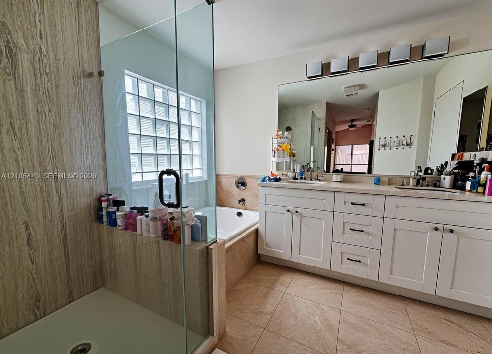 For Sale: $720,000 (4 beds, 2 baths, 1992 Square Feet)