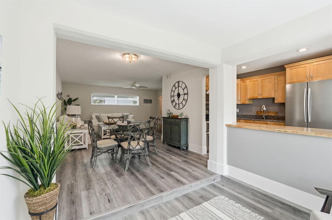 30-web-or-mls-20_Colonial_Club_Dr_Unit_2