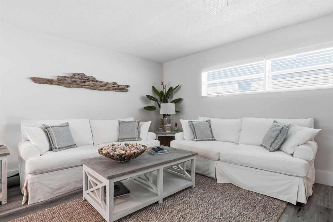 35-web-or-mls-20_Colonial_Club_Dr_Unit_2