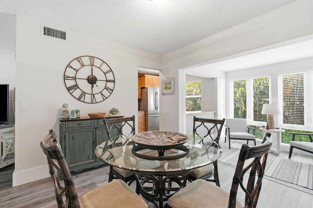 26-web-or-mls-20_Colonial_Club_Dr_Unit_2