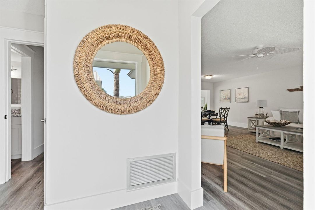 20-web-or-mls-20_Colonial_Club_Dr_Unit_2
