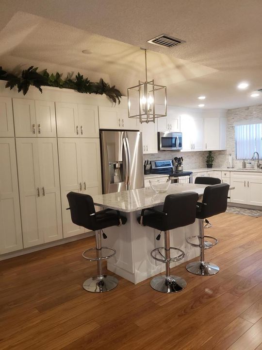 6021 landing way gorgeous kitchen
