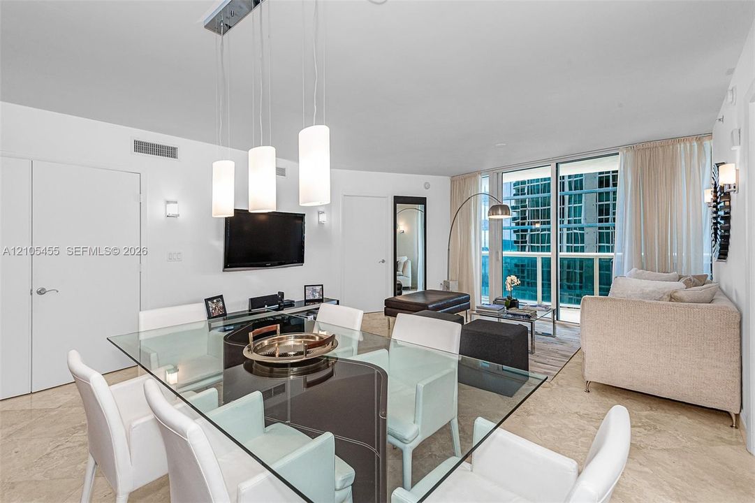 For Rent: $6,900 (2 beds, 2 baths, 1644 Square Feet)