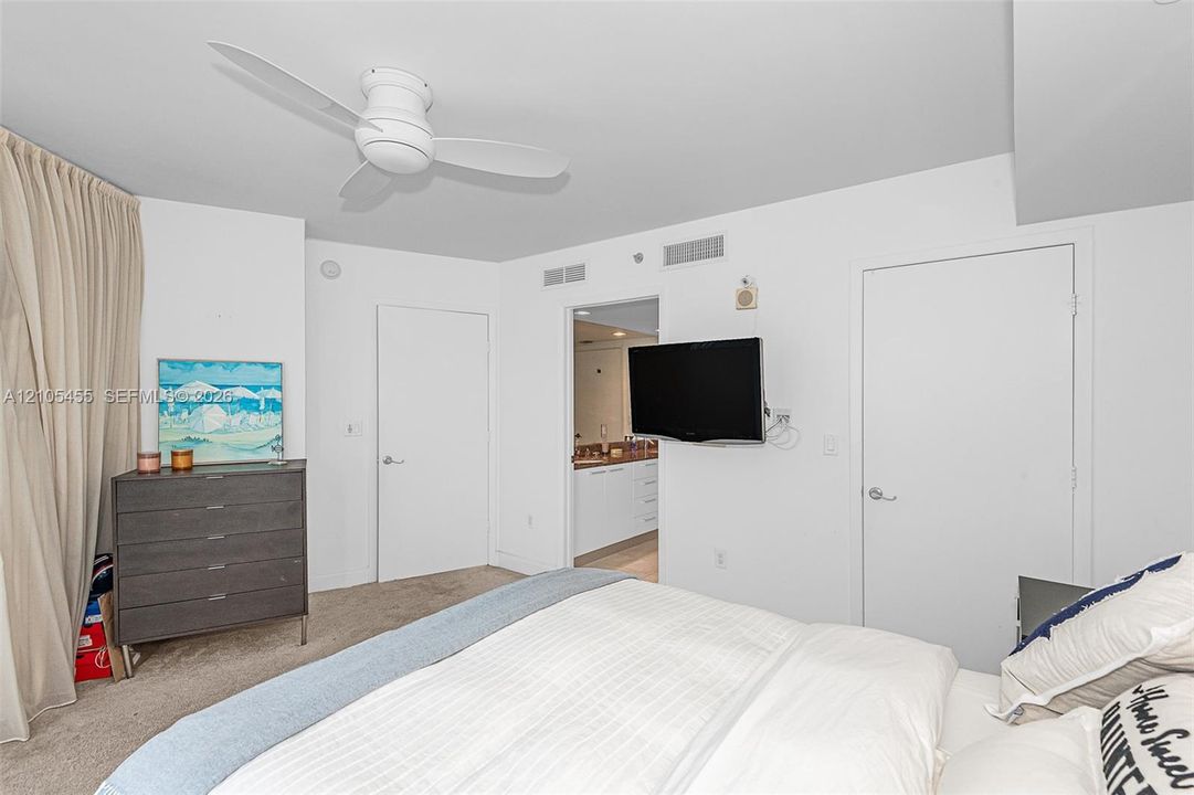 For Rent: $6,900 (2 beds, 2 baths, 1644 Square Feet)