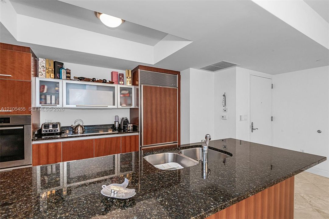 For Rent: $6,900 (2 beds, 2 baths, 1644 Square Feet)