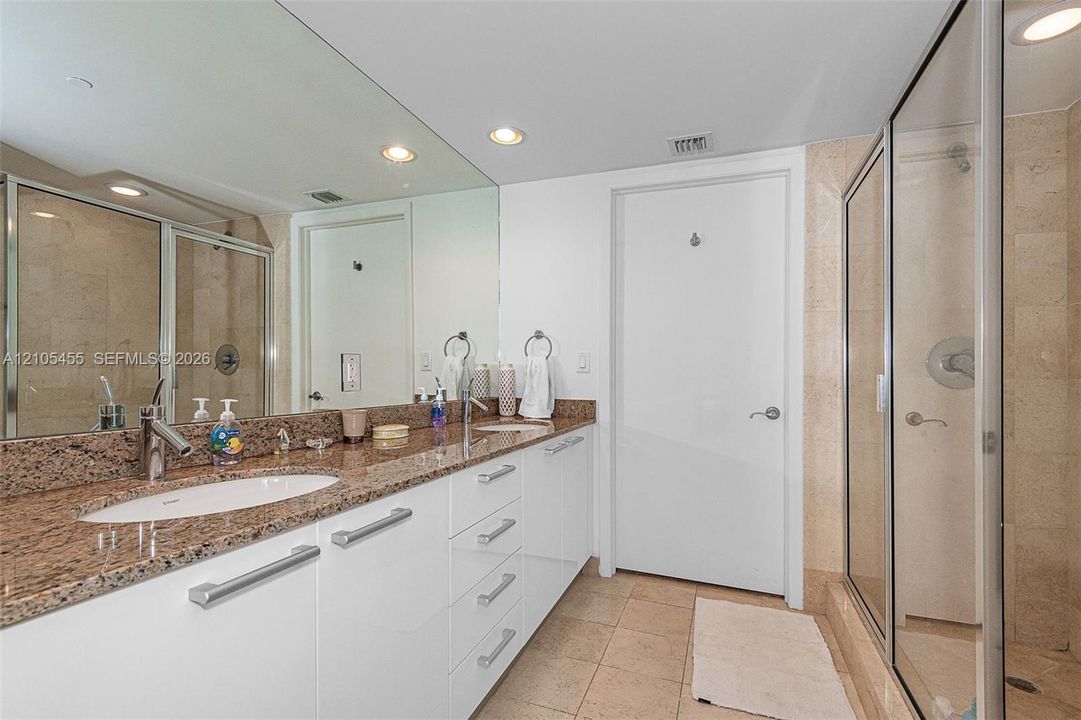 For Rent: $6,900 (2 beds, 2 baths, 1644 Square Feet)