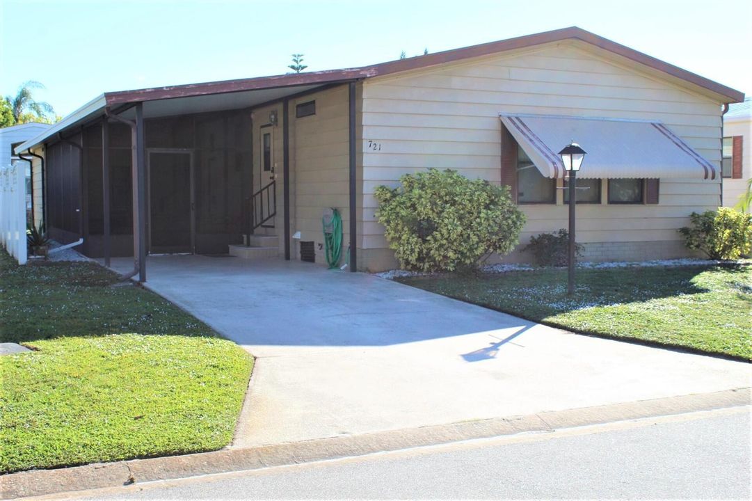 721 Oleander Circle