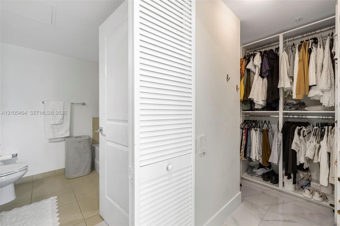 В аренду: $5,000 (2 спален, 2 ванн, 1048 Квадратных фут)