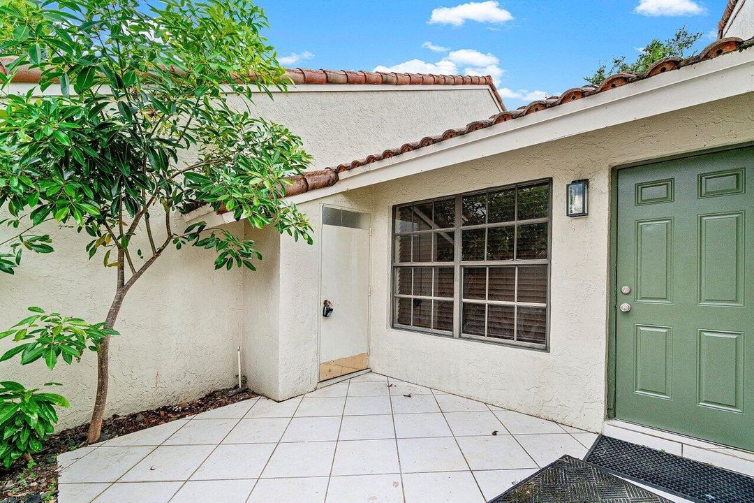 006-462HardwoodPlace-BocaRaton-FL-33431-