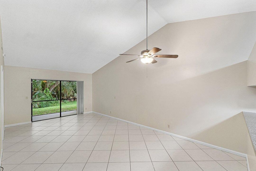 007-462HardwoodPlace-BocaRaton-FL-33431-