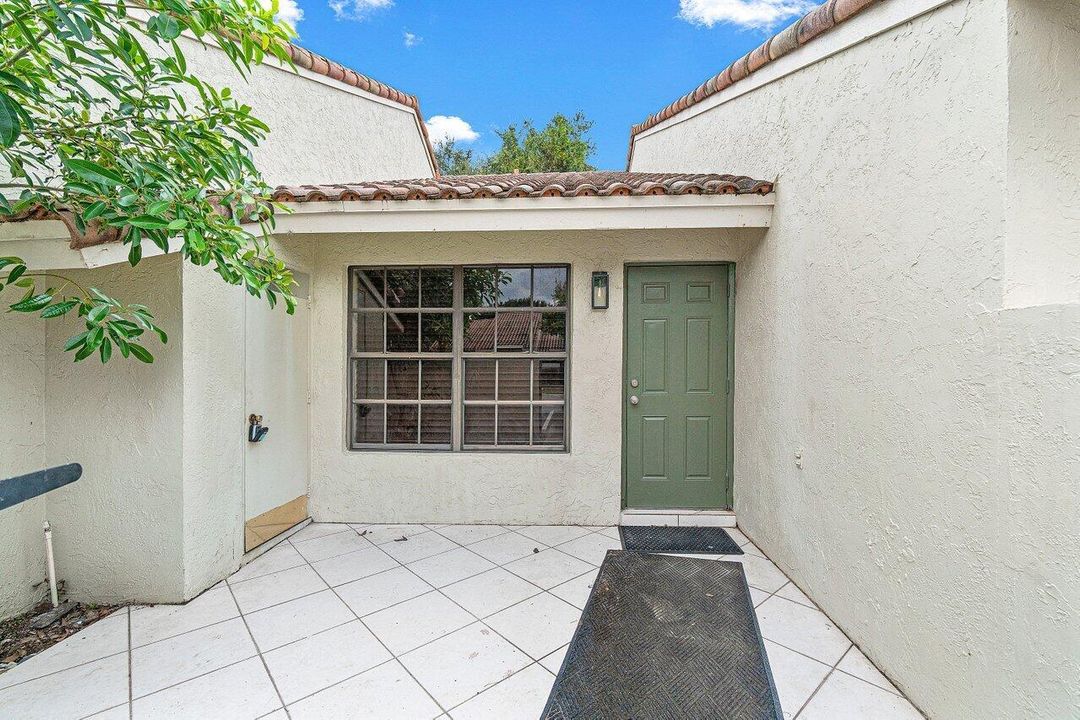 005-462HardwoodPlace-BocaRaton-FL-33431-