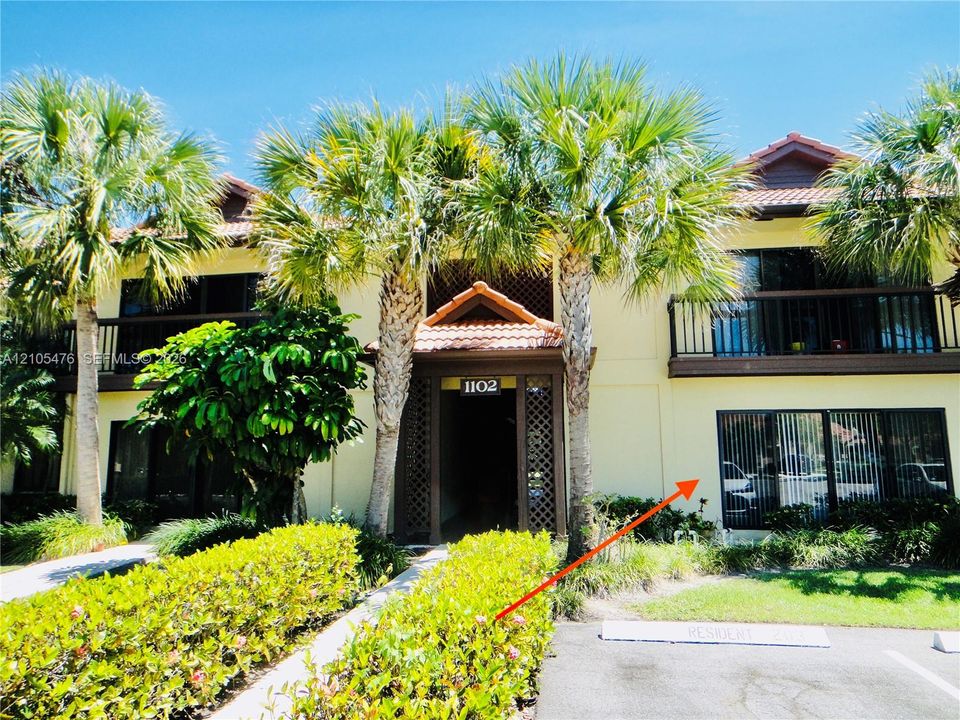 For Rent: $5,500 (2 beds, 2 baths, 1268 Square Feet)