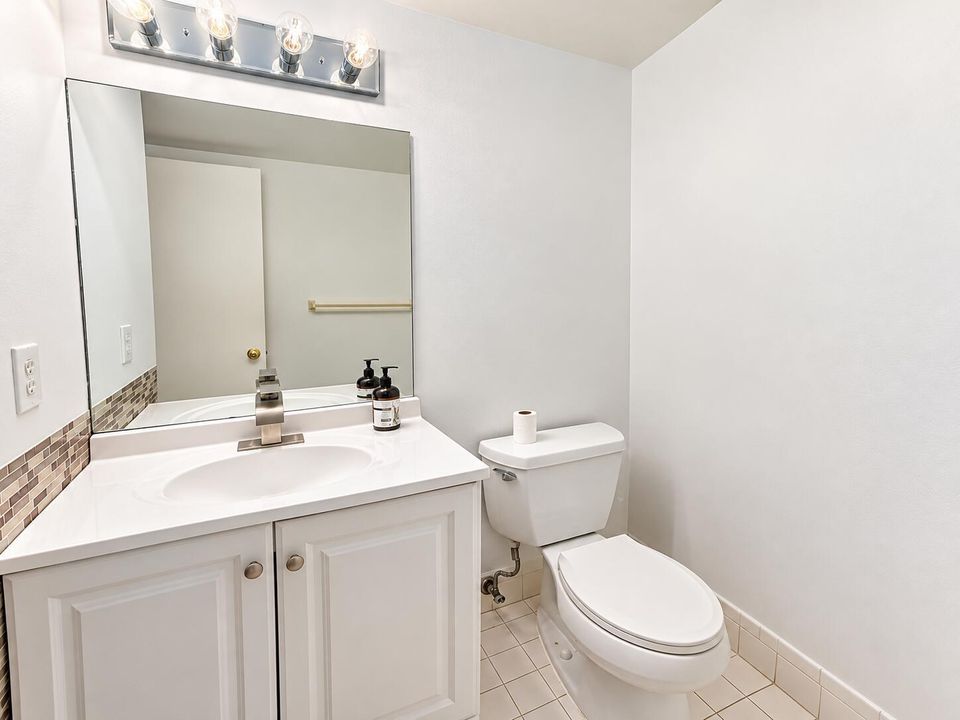 Bright Modern Bathroom Interior