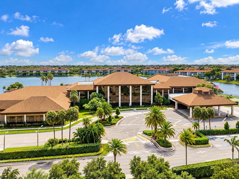 Lakeside Resort Clubhouse and Gardens