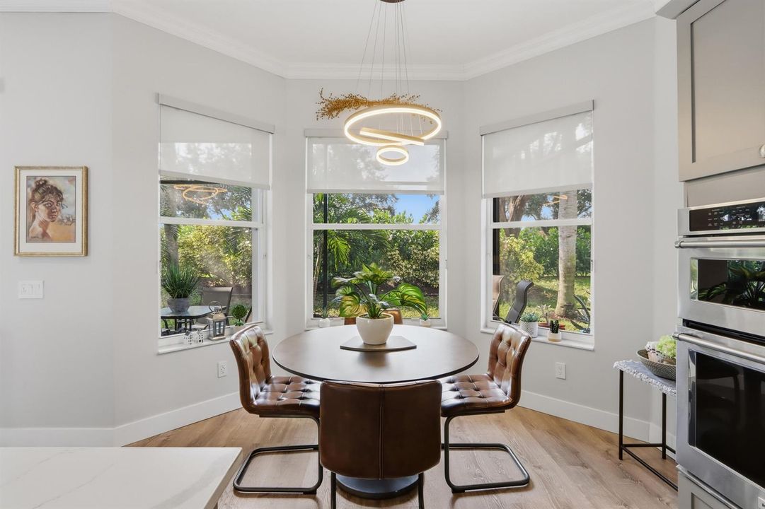 Eat-In Kitchen