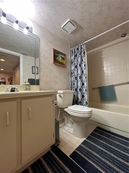 with tub for second bedroom