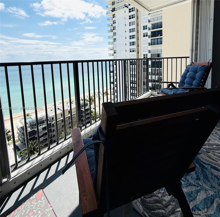 For Sale: $475,000 (1 beds, 2 baths, 980 Square Feet)