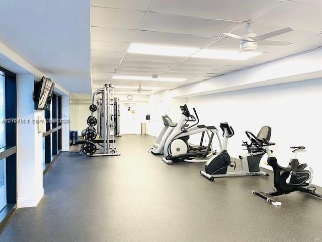 For Sale: $475,000 (1 beds, 2 baths, 980 Square Feet)