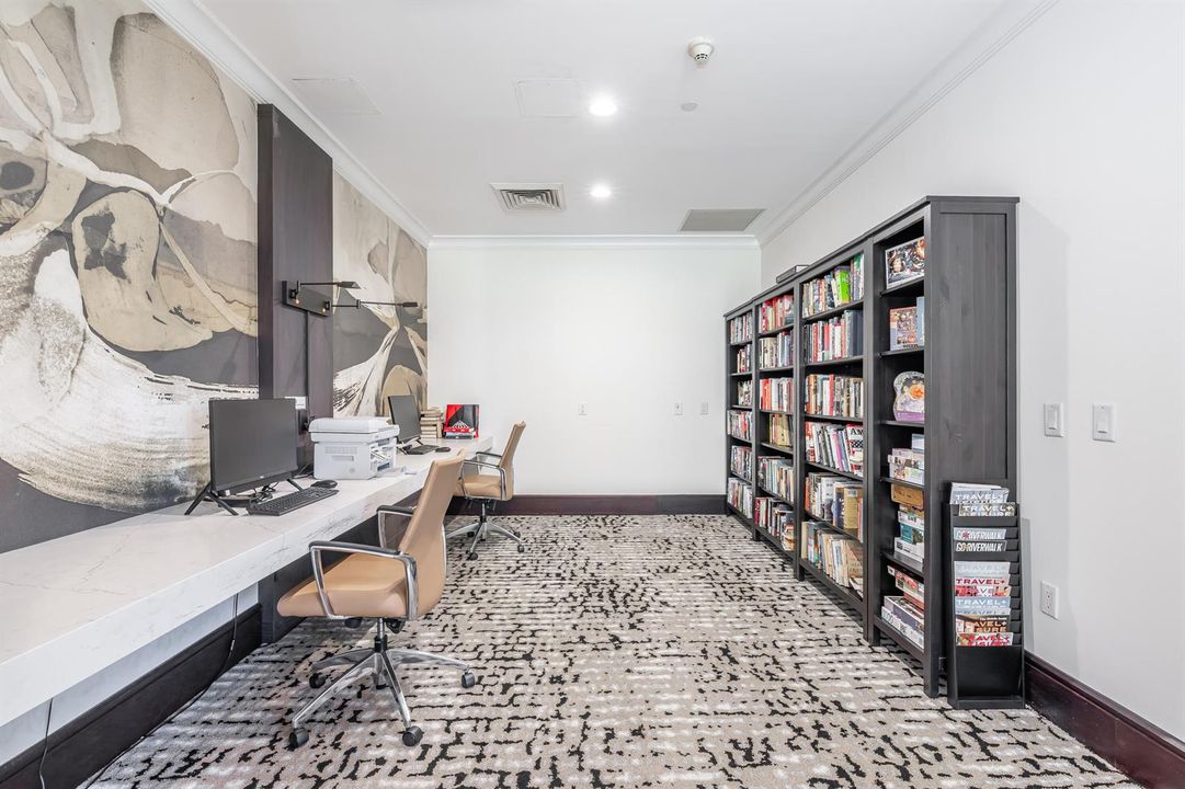 Business Center - Computer Room