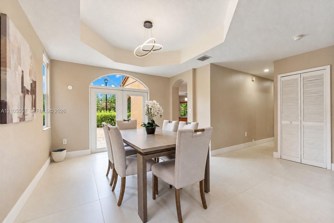 Tray ceiling with a modern pendant light fixture