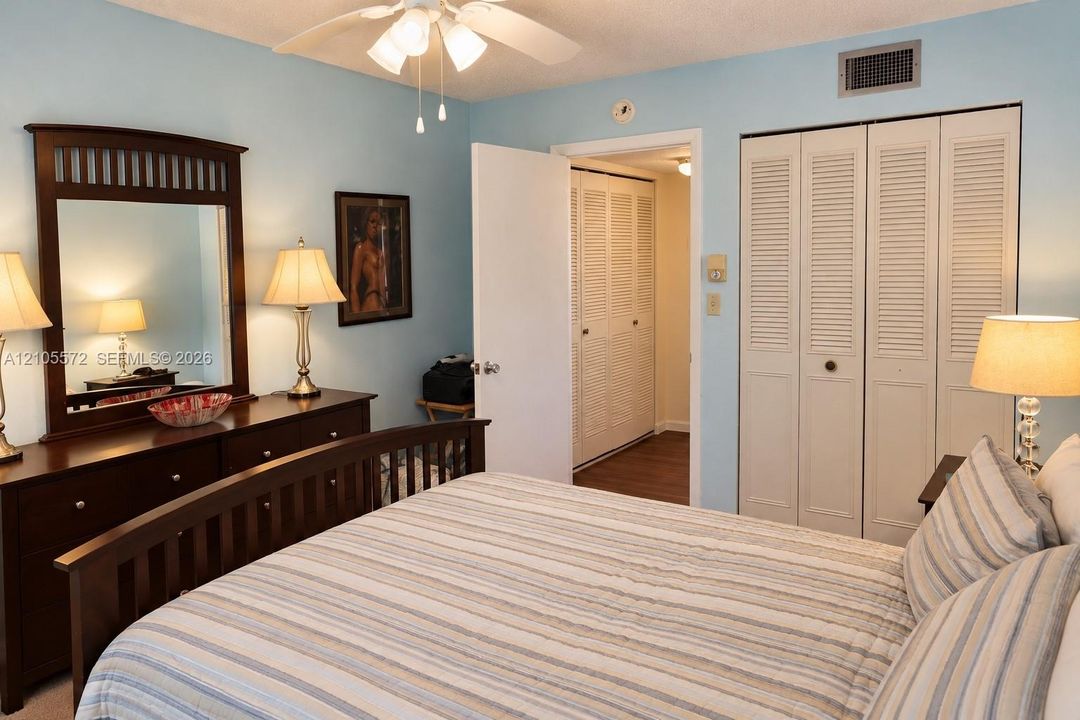 For Sale: $80,000 (2 beds, 2 baths, 1102 Square Feet)