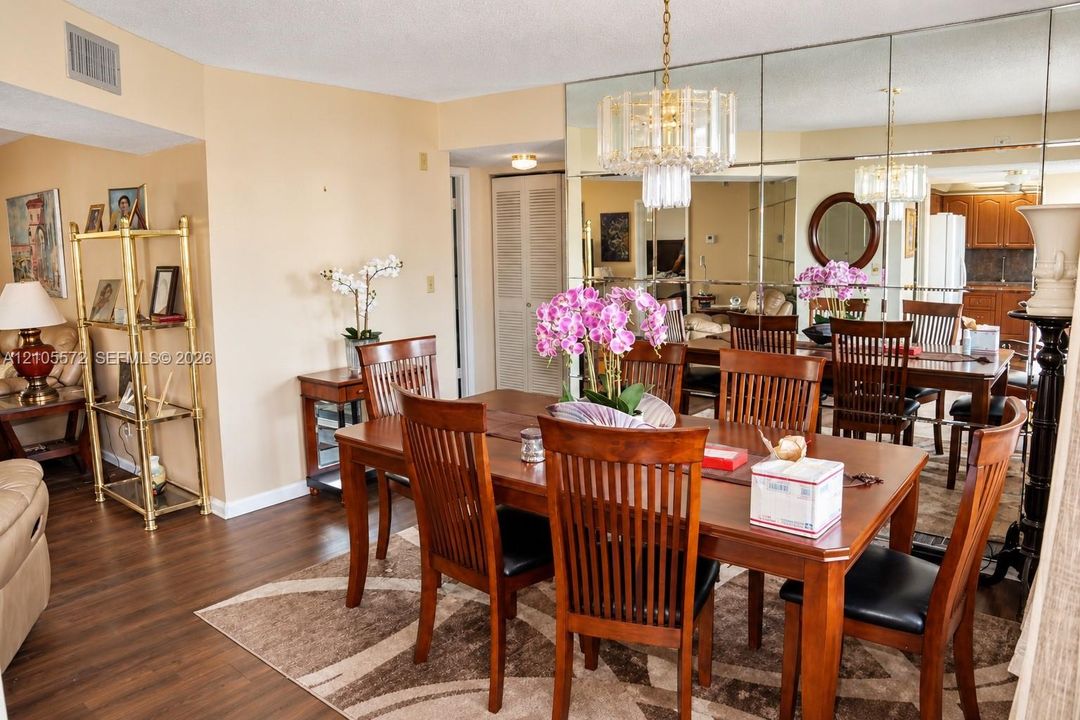 For Sale: $80,000 (2 beds, 2 baths, 1102 Square Feet)