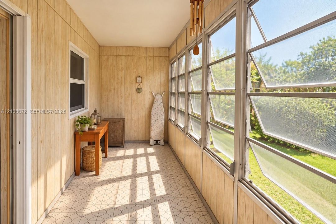For Sale: $80,000 (2 beds, 2 baths, 1102 Square Feet)