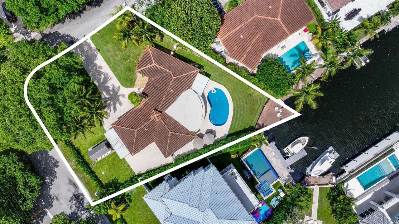 910 Banyan Drive - 3.jpg-SMALL
