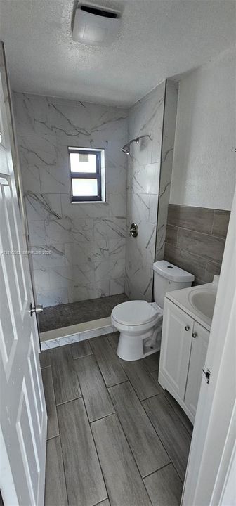 В аренду: $2,200 (3 спален, 1 ванн, 880 Квадратных фут)