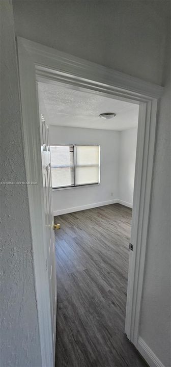 В аренду: $2,200 (3 спален, 1 ванн, 880 Квадратных фут)