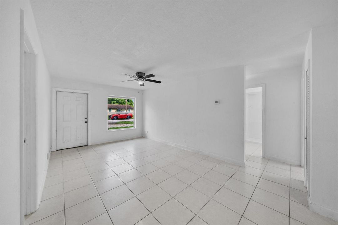 20 Living Area (1)