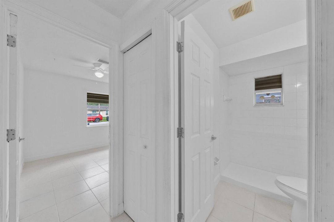 9 Guest Bathroom (1)