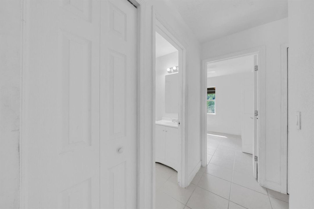 11 Foyer (1)