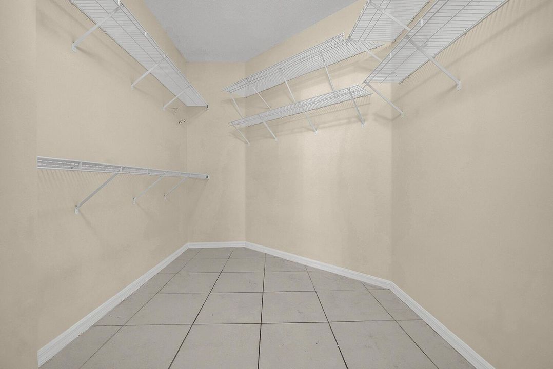 Walk In Closet