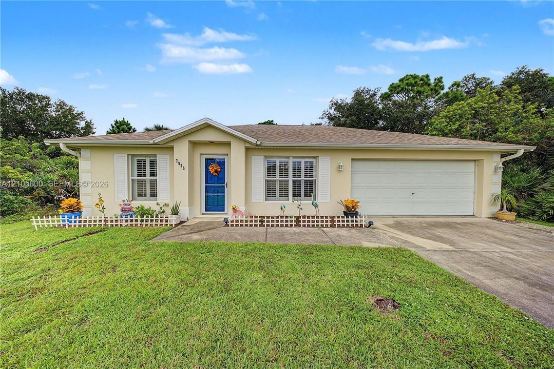 For Sale: $315,900 (3 beds, 2 baths, 1143 Square Feet)
