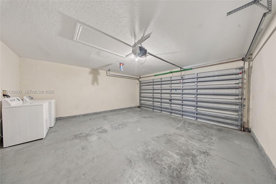 For Sale: $315,900 (3 beds, 2 baths, 1143 Square Feet)