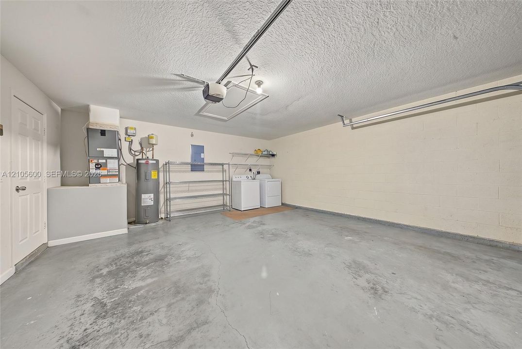 For Sale: $315,900 (3 beds, 2 baths, 1143 Square Feet)